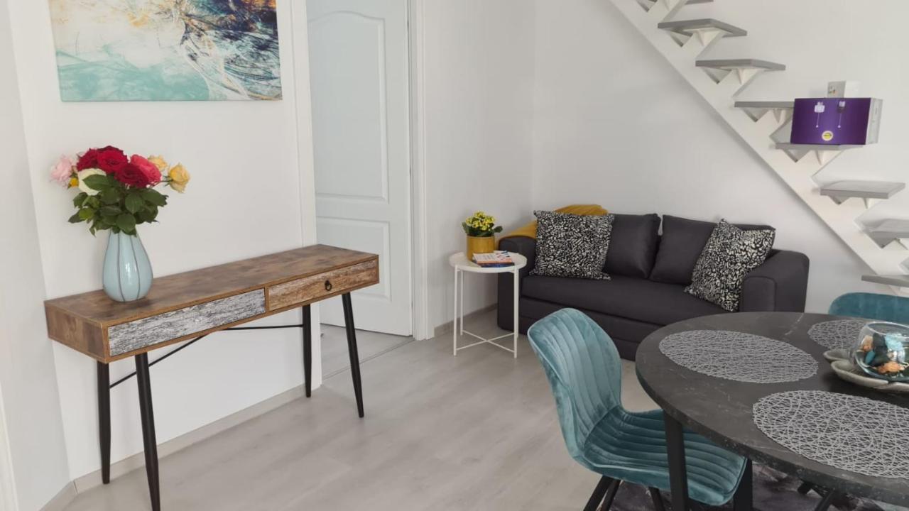 Cosy Apartment Otopeni Esterno foto